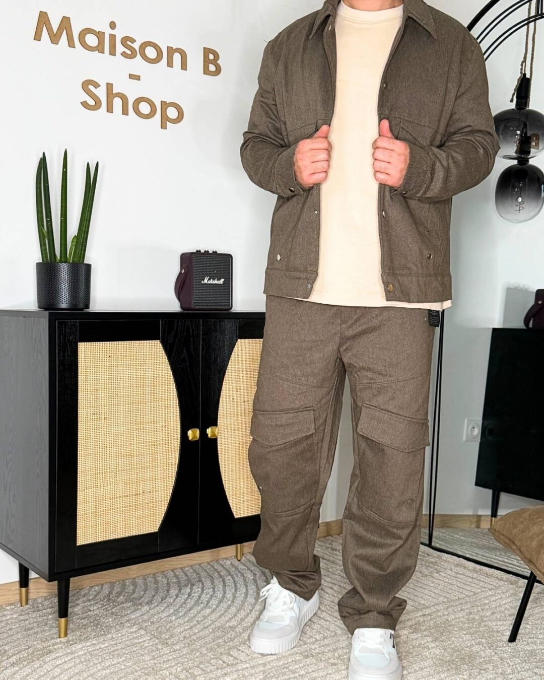 L’ensemble marron qui te donne une allure soignée sans effort