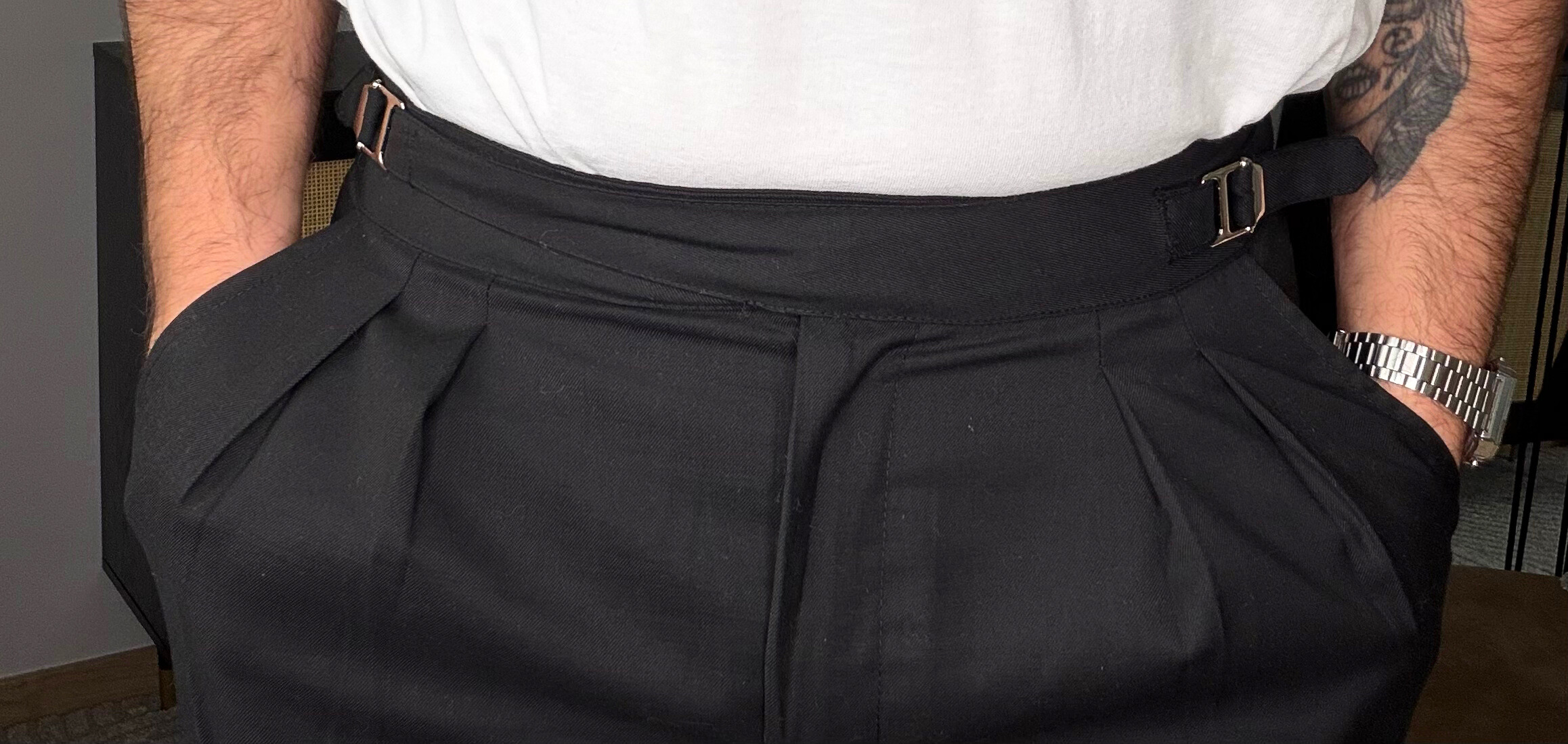 Pantalon noir homme 7/8 – coupe moderne & finition ceinture – Image 3