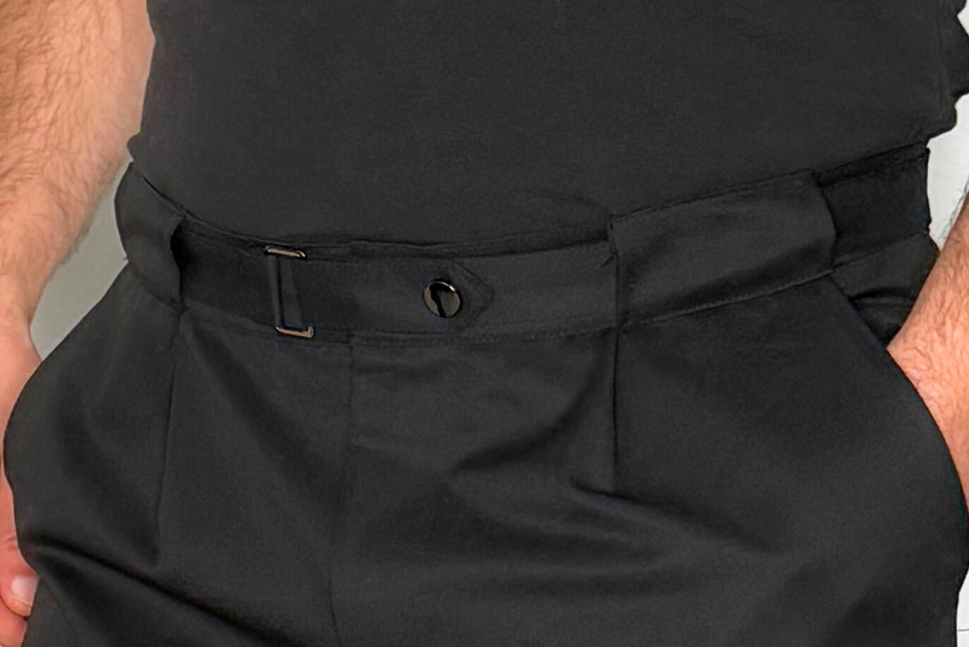 Pantalon noir homme 7/8 clip ceinture – coupe moderne & style utilitaire – Image 3