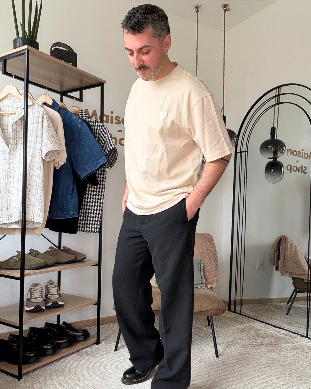 LENO – T-shirt homme beige cœur brodé